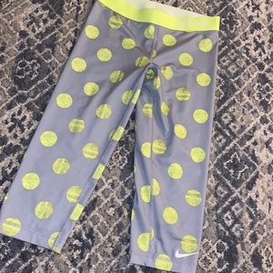 Women’s Nike Pro Medium